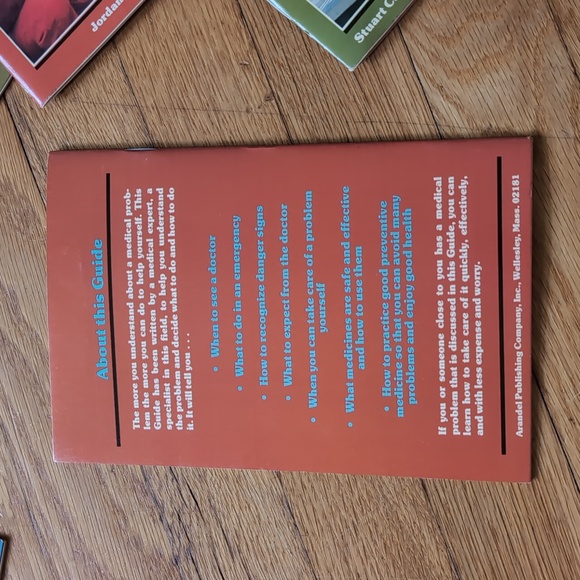 Vintage Tuffs New England Med Center Health Guides Set of 7 - Picture 6 of 6